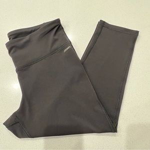 Jockey Cropped Leggings